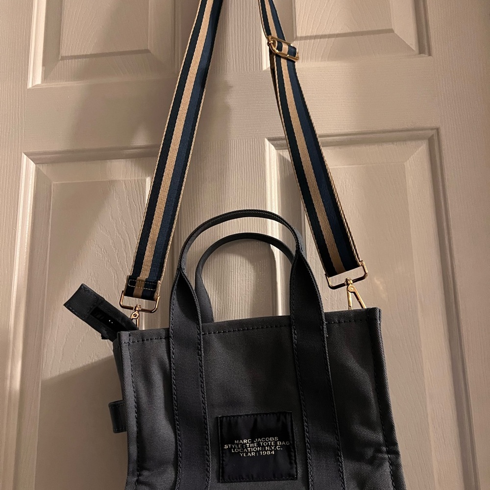 Marc Jacobs Light Blue Crossbody Tote Bag - Picture 8 of 16